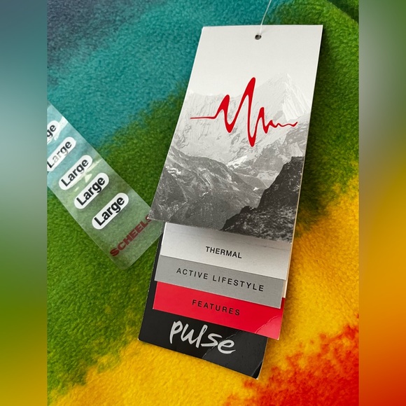 NWT Rainbow Fleece Girls Pullover - Picture 8 of 9